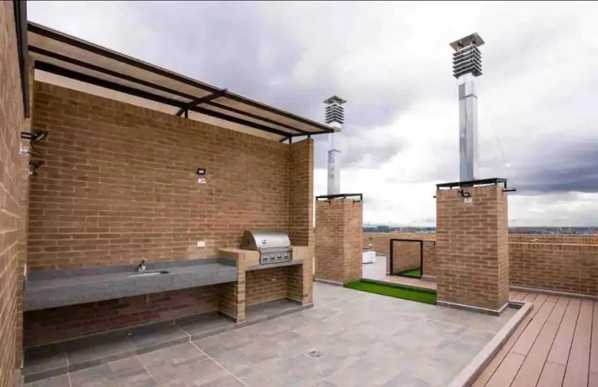 Stylish 1BR apartment with View, Pool & Sauna in Prime Location Bogota