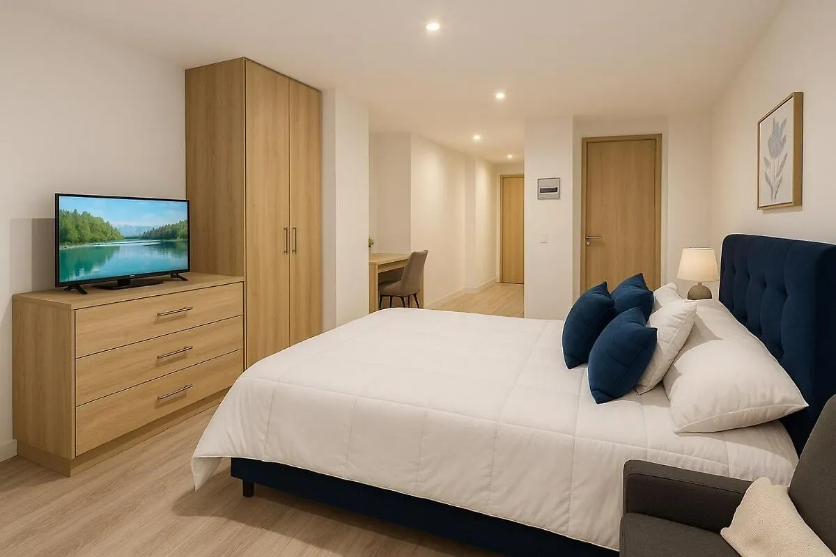 Stylish 1BR apartment with View, Pool & Sauna in Prime Location Bogota