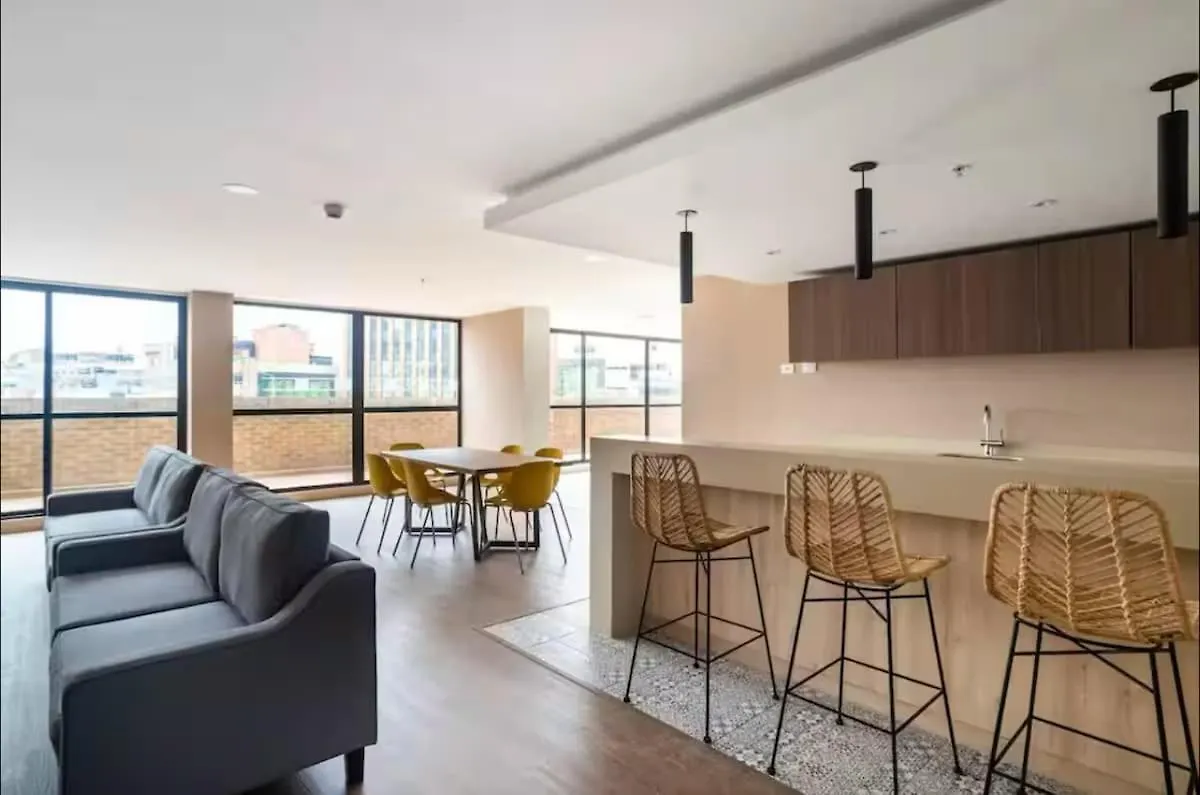Stylish 1BR apartment with View, Pool & Sauna in Prime Location Bogota