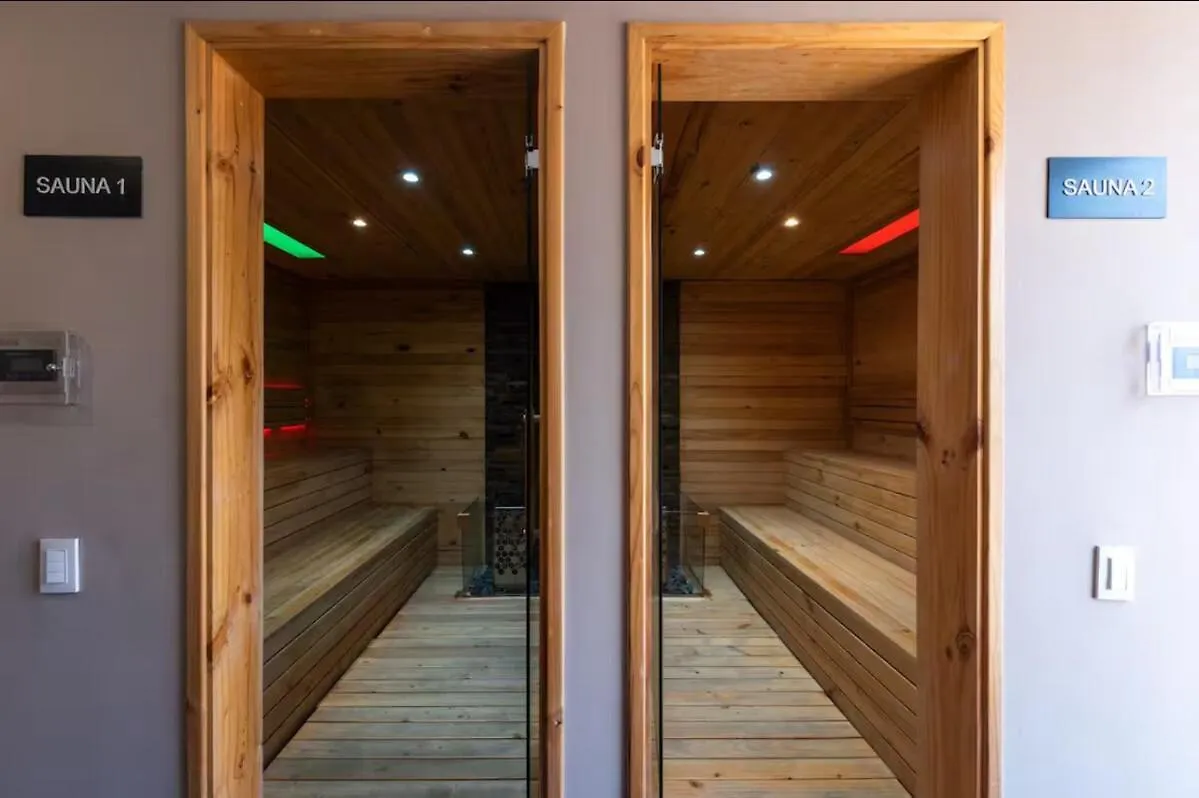 Stylish 1BR apartment with View, Pool & Sauna in Prime Location Bogota