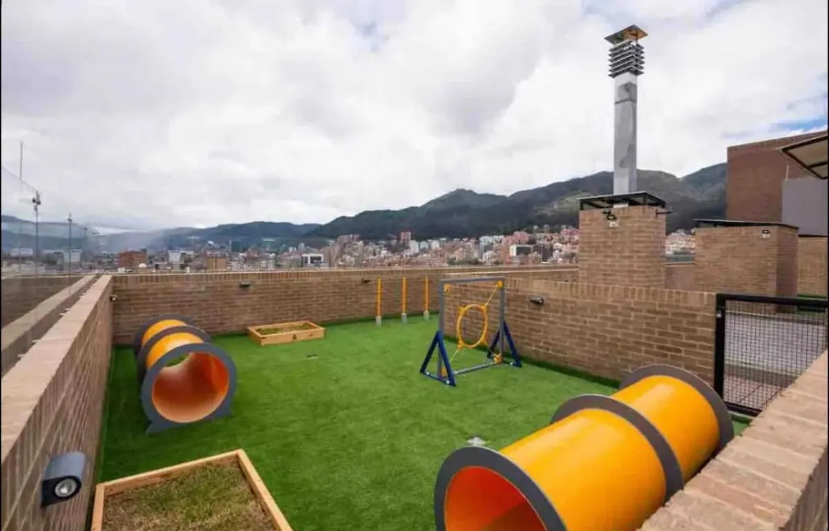 Stylish 1BR apartment with View, Pool & Sauna in Prime Location Bogota