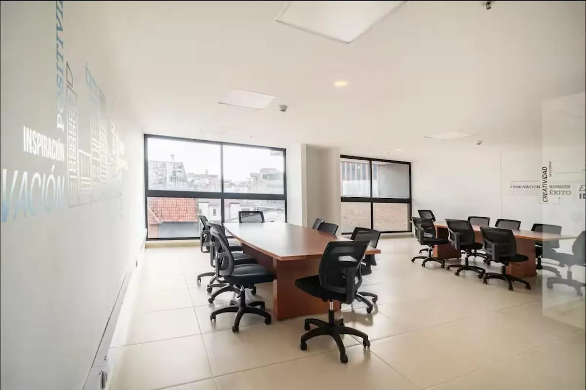 Stylish 1BR apartment with View, Pool & Sauna in Prime Location Bogota