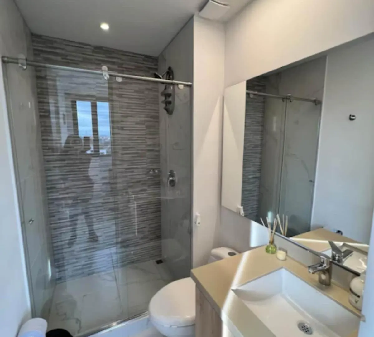 Stylish 1BR apartment with View, Pool & Sauna in Prime Location Bogota
