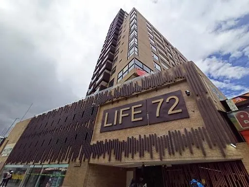 Stylish 1BR apartment with View, Pool & Sauna in Prime Location Bogota