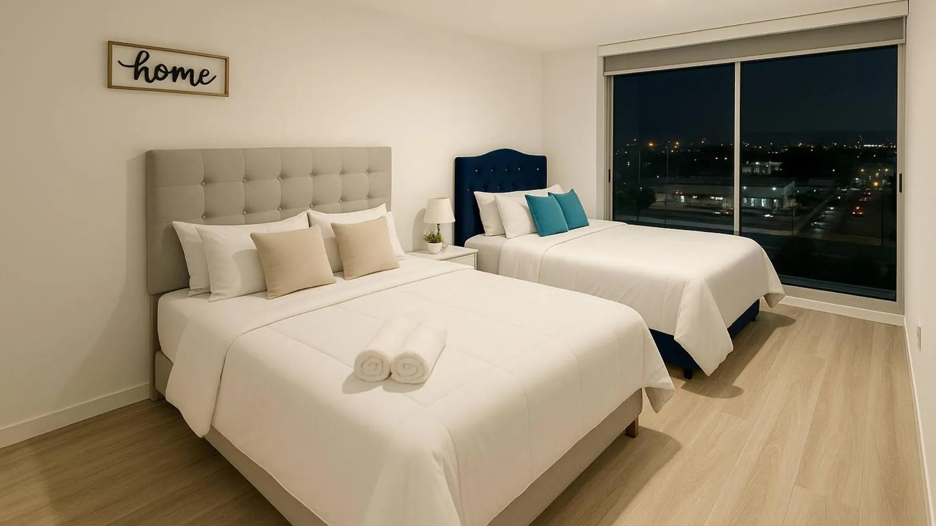 Stylish 1BR apartment with View, Pool & Sauna in Prime Location Bogota